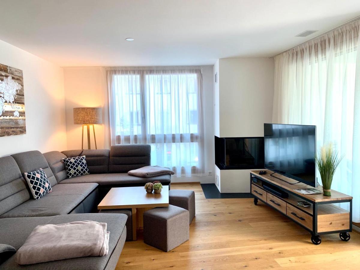 Montanas - Luxuswohnung Mit Kamin - Nahe Caumasee & Talstation Flims Luaran gambar